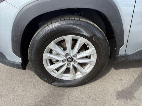 Used 2023 Toyota Corolla Cross LE AWD/4WD image 24