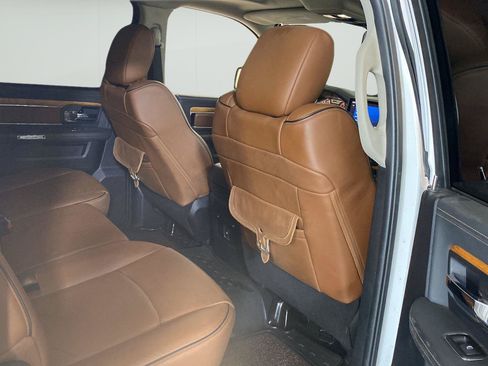 Used 2016 RAM 1500 Laramie Longhorn w/ Convenience Group AWD/4WD image 33