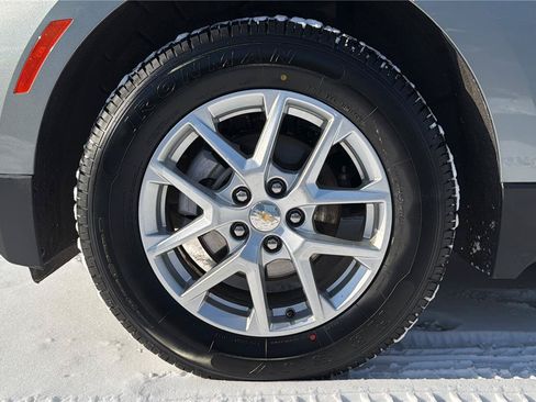 Used 2024 Chevrolet Equinox LT AWD/4WD image 24