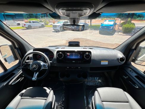 New 2026 Mercedes-Benz Sprinter 2500 image 9