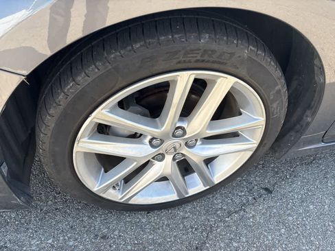 Used 2015 Lexus CT 200h FWD image 2