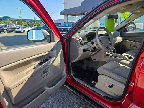 Used 2005 Jeep Grand Cherokee Laredo RWD image 16
