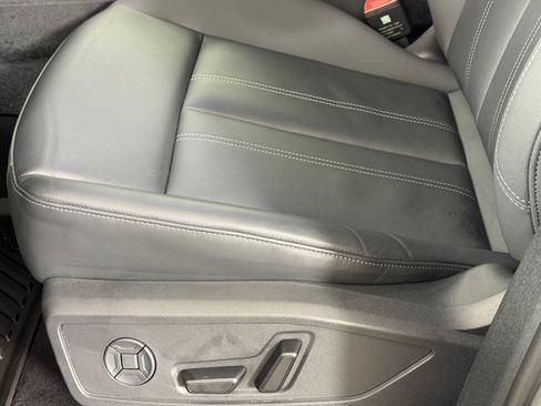 Certified 2025 Audi Q5 Premium w/ Premium Plus AWD/4WD image 15
