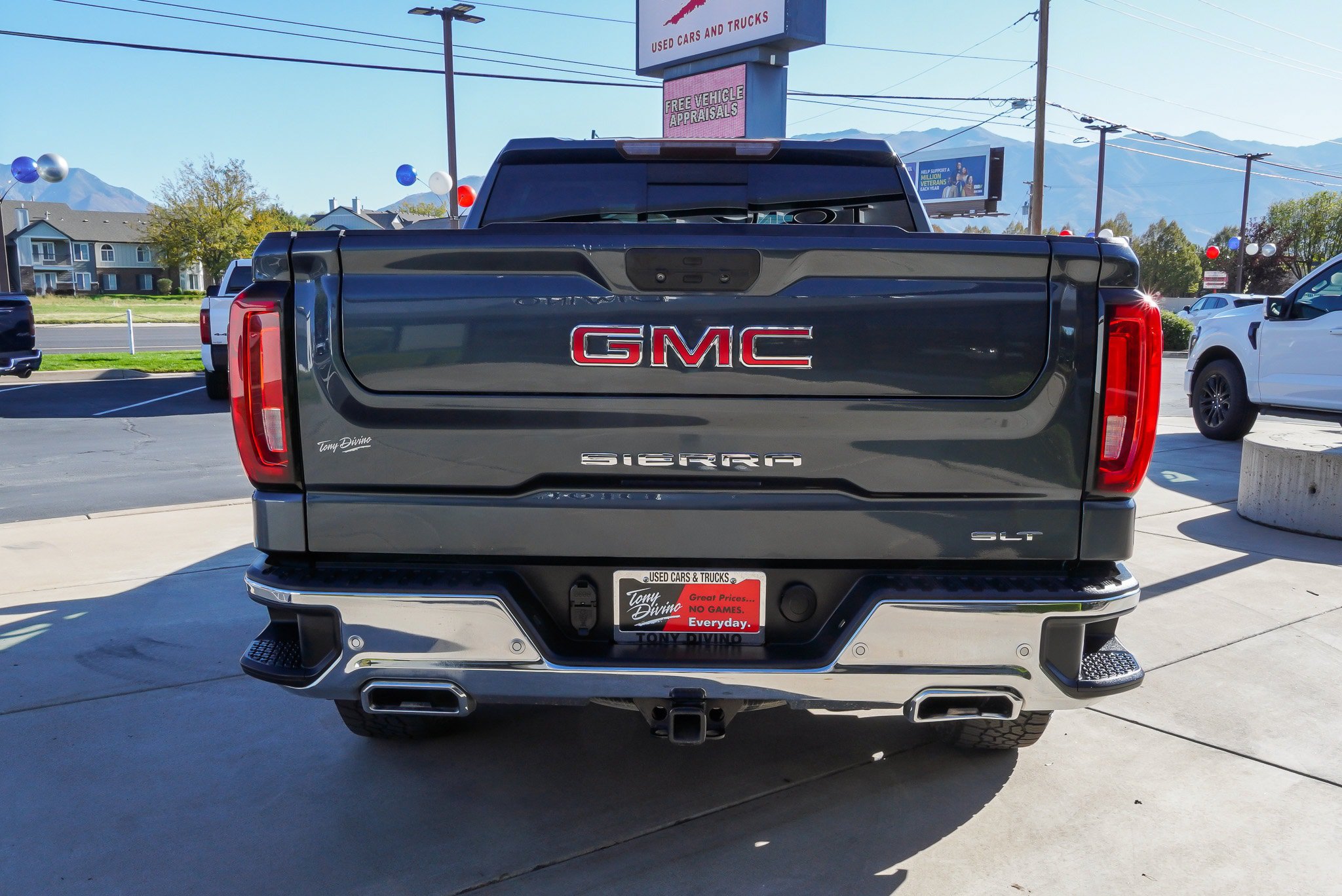 Used 2020 GMC Sierra 1500 SLT w/ SLT Premium Plus Package AWD/4WD image 7