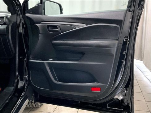 Used 2023 Honda Passport TrailSport image 12