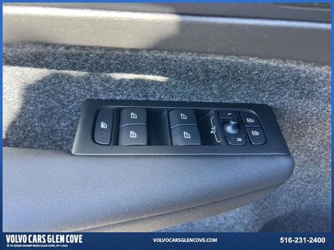 New 2026 Volvo XC40 B5 Core w/ Climate Package image 15