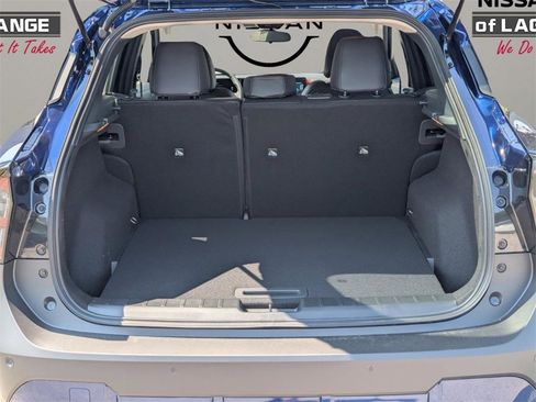 New 2026 Nissan Kicks SR image 12