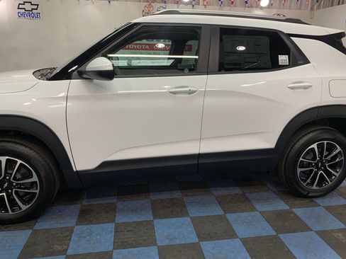 New 2026 Chevrolet TrailBlazer LT image 2