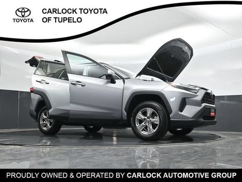 Used 2022 Toyota RAV4 XLE AWD/4WD image 45