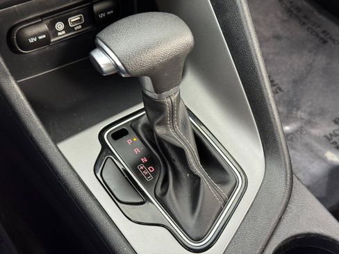 Used 2019 Kia Niro LX image 29