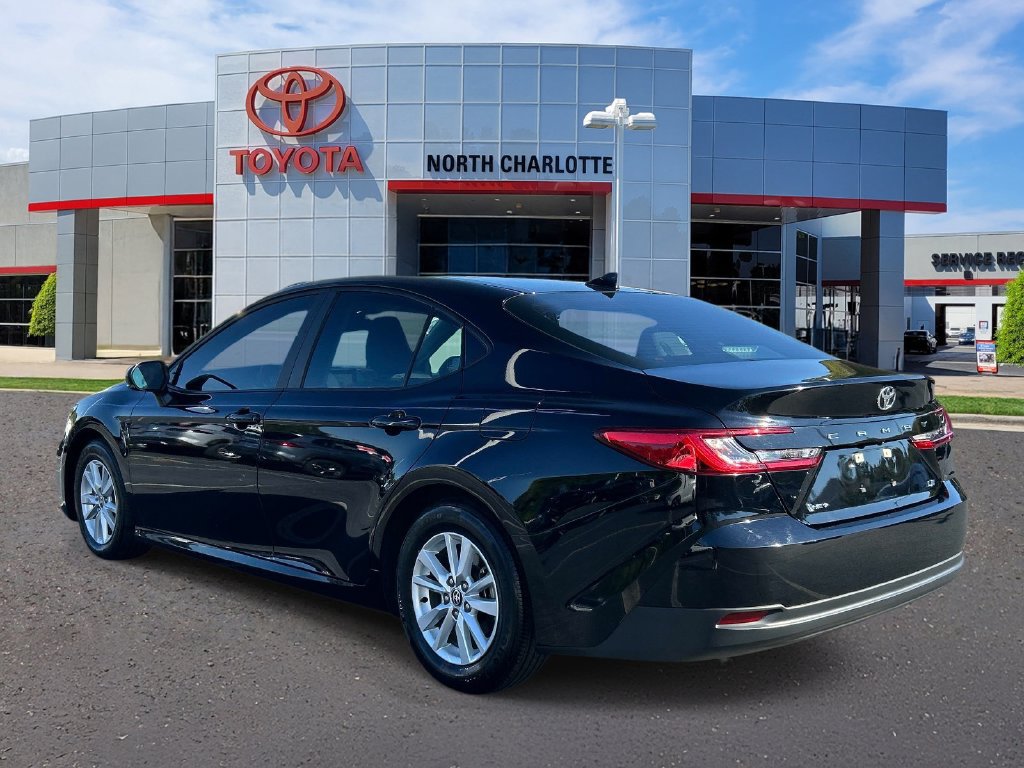 Used 2025 Toyota Camry LE w/ Convenience Package FWD image 6