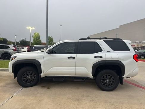 Used 2026 Toyota 4Runner SR5 AWD/4WD image 5