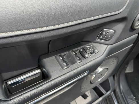 Used 2024 Ford Expedition XLT image 8