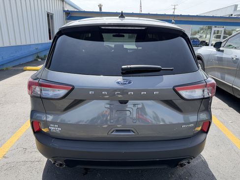 Used 2022 Ford Escape SE w/ SE Sport Appearance Package AWD/4WD image 6