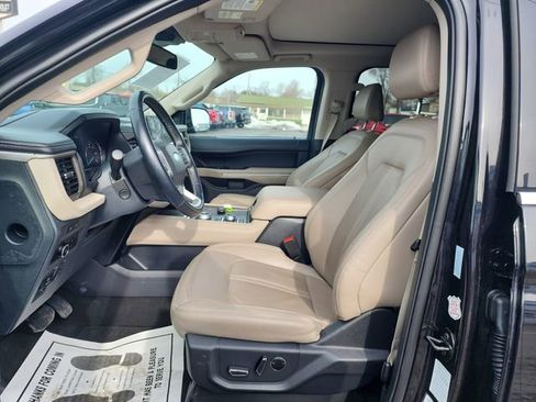 Used 2024 Ford Expedition Max Limited image 19