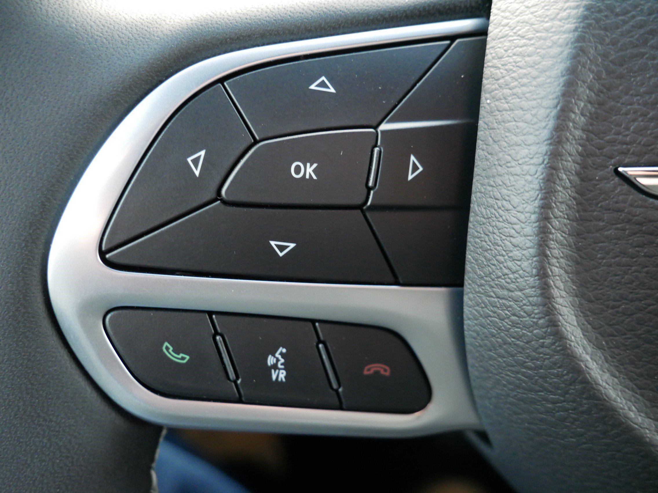 New 2026 Chrysler Pacifica Select FWD image 15