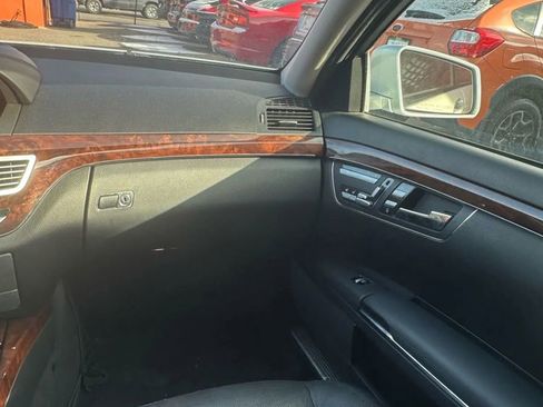 Used 2012 Mercedes-Benz S 550 4MATIC image 41