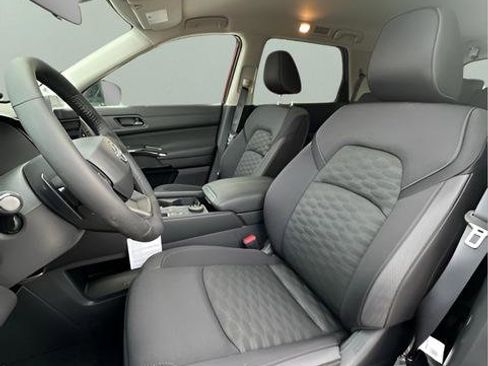 New 2026 Nissan Pathfinder SV AWD/4WD image 16