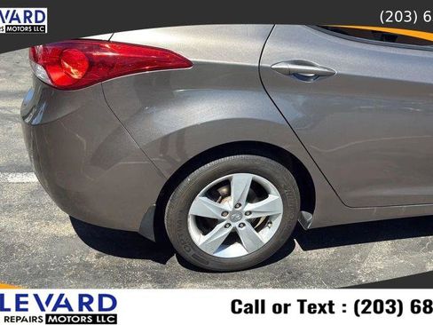 Used 2013 Hyundai Elantra GLS w/ Preferred Pkg FWD image 11