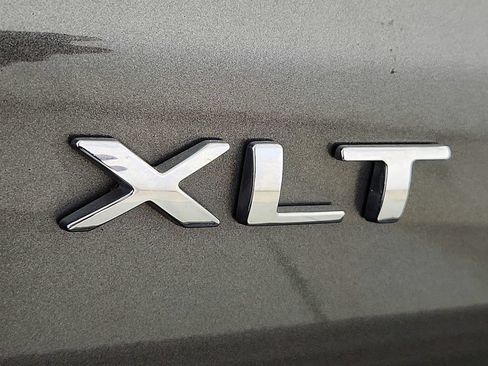 Used 2020 Ford Expedition XLT w/ Equipment Group 201A AWD/4WD image 34