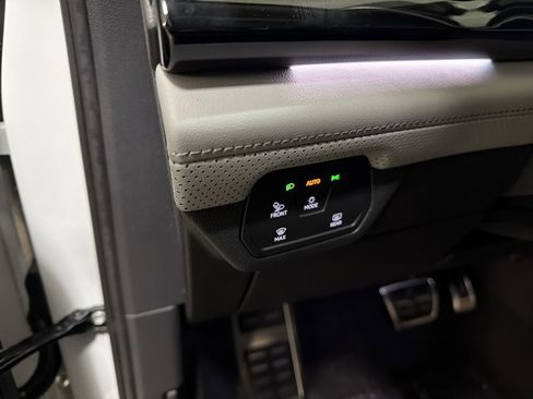 New 2026 Volkswagen Atlas Peak Edition AWD/4WD image 36