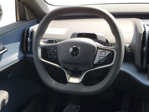 New 2025 Volvo EX30 Plus w/ Protection Package Premier image 7