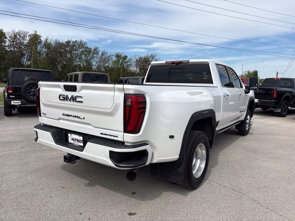 Used 2024 GMC Sierra 3500 Denali Ultimate AWD/4WD image 47
