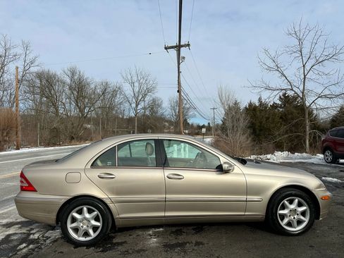 Used 2001 Mercedes-Benz C 320 Sedan image 8