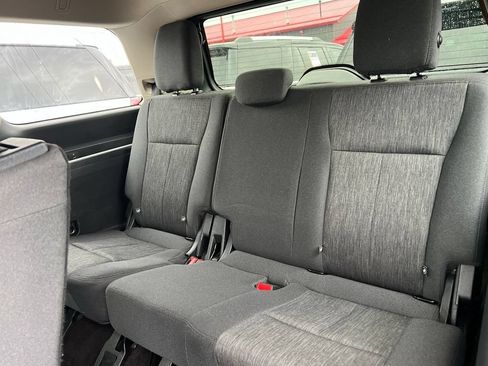 Used 2022 Ford Expedition XLT AWD/4WD image 38