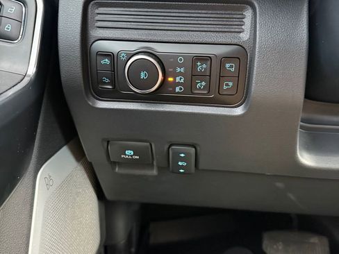 Used 2025 Ford F250 Platinum image 26