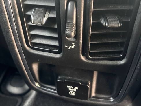 Used 2021 Jeep Grand Cherokee Laredo X RWD image 26