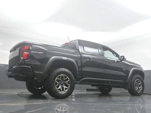 New 2026 Chevrolet Colorado ZR2 w/ Off-Road Front Bumper Package AWD/4WD image 11