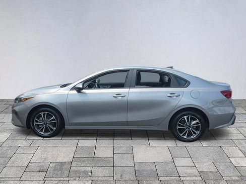 Used 2024 Kia Forte LXS FWD image 4
