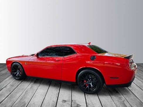 Used 2015 Dodge Challenger SRT Hellcat RWD image 3