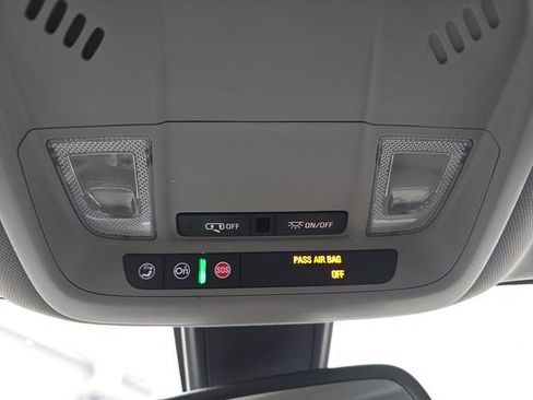 Used 2017 Chevrolet Malibu LT image 35