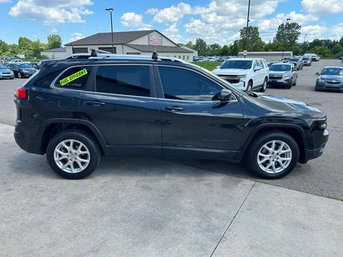 Used 2014 Jeep Cherokee Latitude FWD image 4