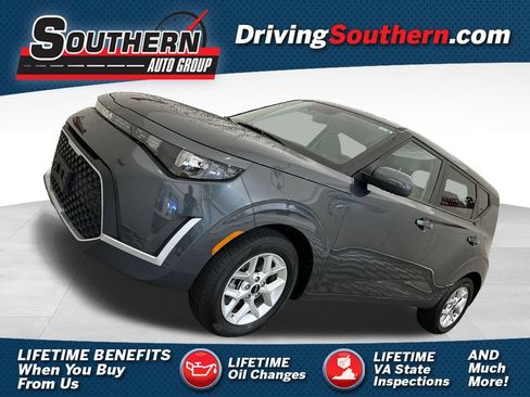 Used 2025 Kia Soul LX w/ LX Technology Package FWD image 1