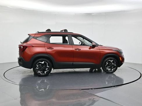 Used 2026 Kia Seltos S FWD image 2