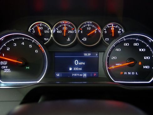 Used 2020 Chevrolet Silverado 1500 LT w/ Texas Edition AWD/4WD image 17