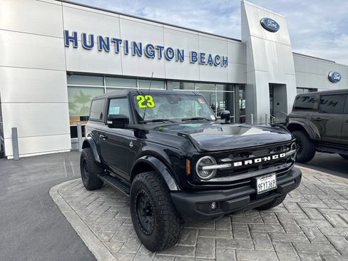 Used 2023 Ford Bronco Outer Banks AWD/4WD image 1
