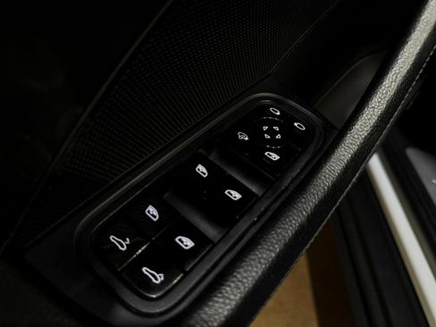Used 2017 Porsche Panamera 4S image 62
