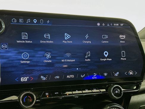 Used 2024 Chevrolet Blazer EV LT image 21