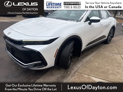 Used 2023 Toyota Crown Limited image 7