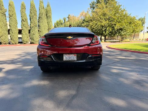 Used 2017 Chevrolet Volt LT w/ Comfort Package FWD image 6