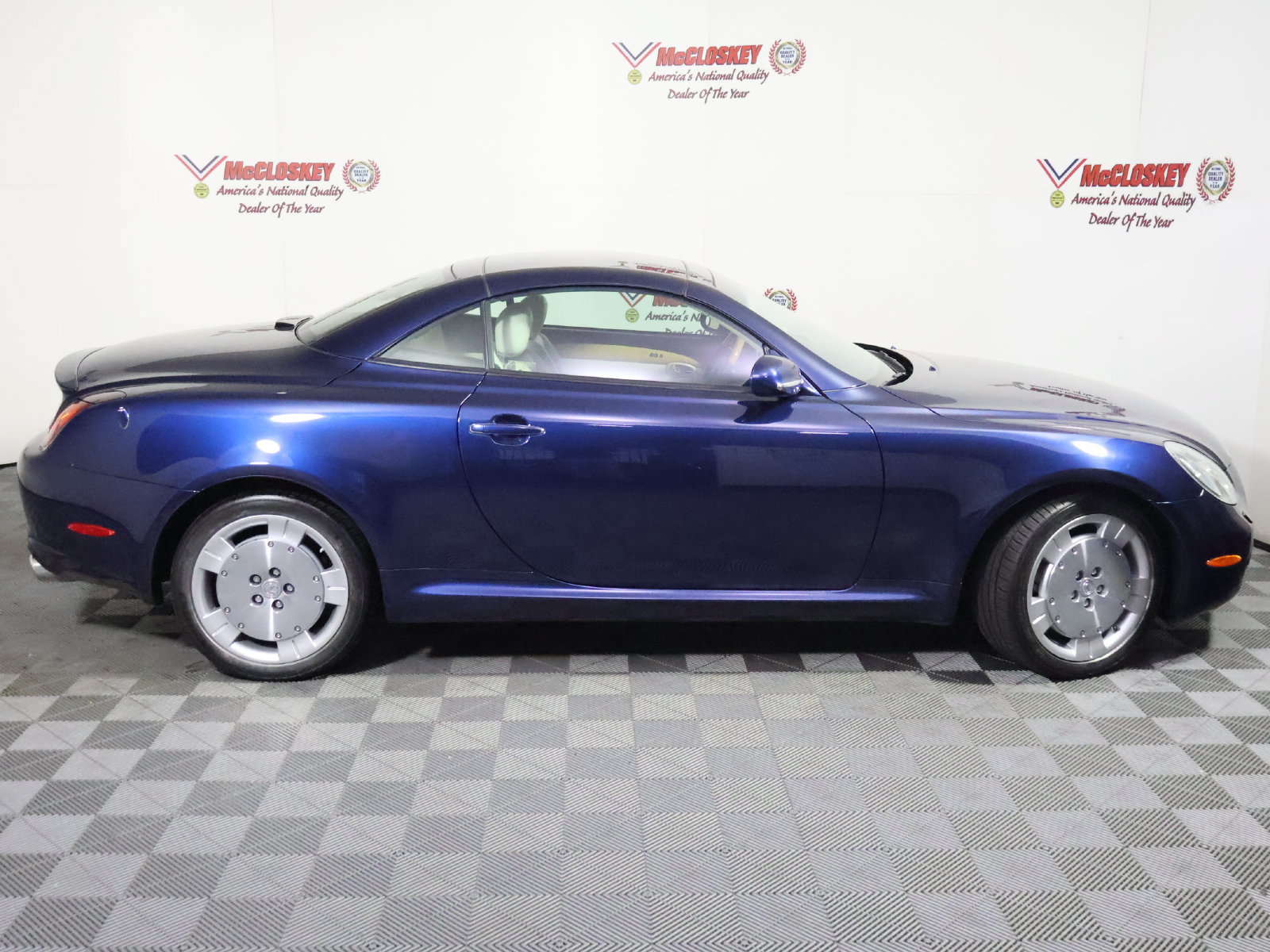 Used 2002 Lexus SC 430 Convertible RWD image 3