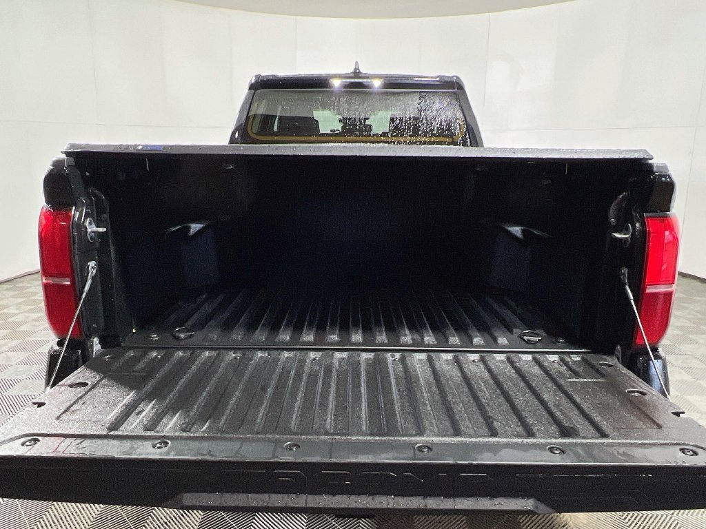 Certified 2025 Toyota Tacoma TRD Sport AWD/4WD image 21