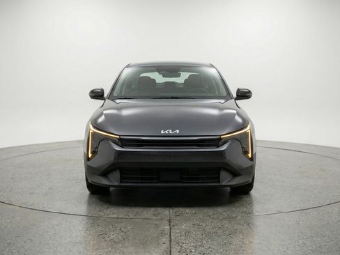 Used 2025 Kia K4 FWD image 2