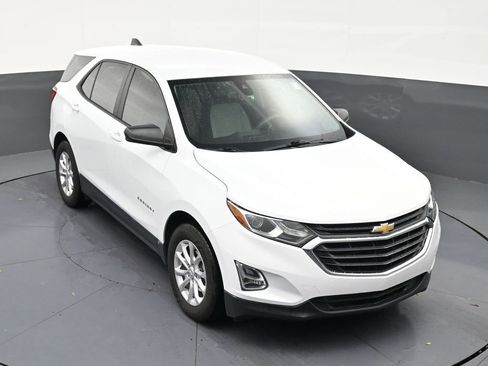Used 2020 Chevrolet Equinox LS FWD image 19