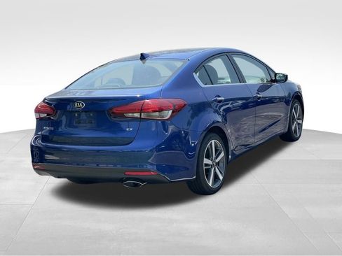 Used 2017 Kia Forte EX FWD image 4