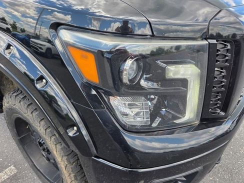 Used 2019 Nissan Titan SL w/ Midnight Edition AWD/4WD image 19